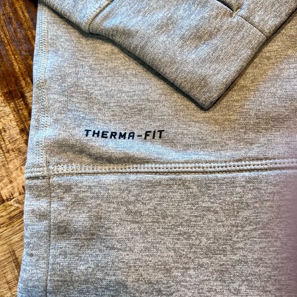 🏈 Packers Hoodie: Salute to Service Performance Pullover (Basicly Brand New) - Picture 4 of 7